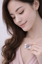 Colar com Pingente de Coração e Flor de Madrepérola