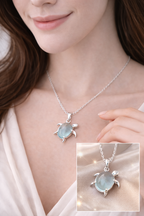 Colar com Pingente Tartaruga Azul e prata