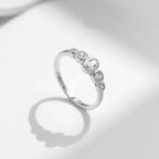 Anel Feminino em Prata 925 com Zircônia Oval