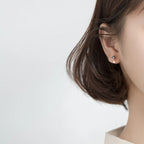 Brinco de Prata Coreano  Cristal Preto Planeta