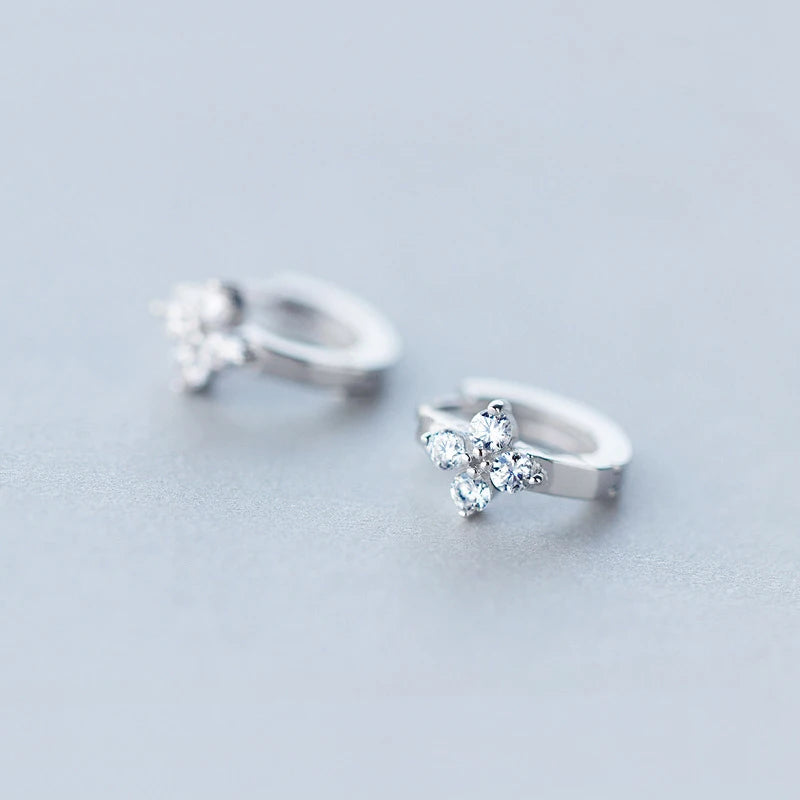 Brincos de Argola em Prata com Flores de Zircônia Cúbica