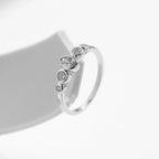 Anel Feminino em Prata 925 com Zircônia Oval